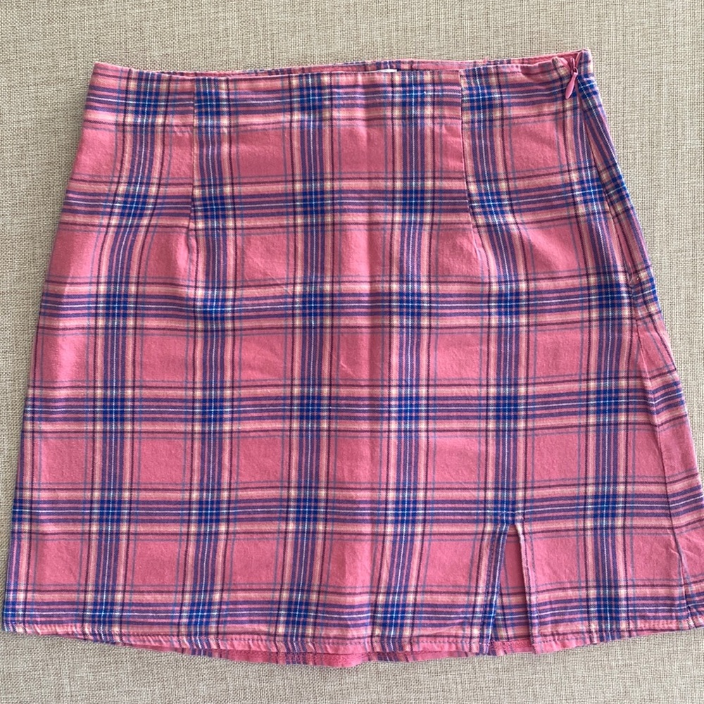 Princess Polly pink and blue plaid mini skirt. Size 4